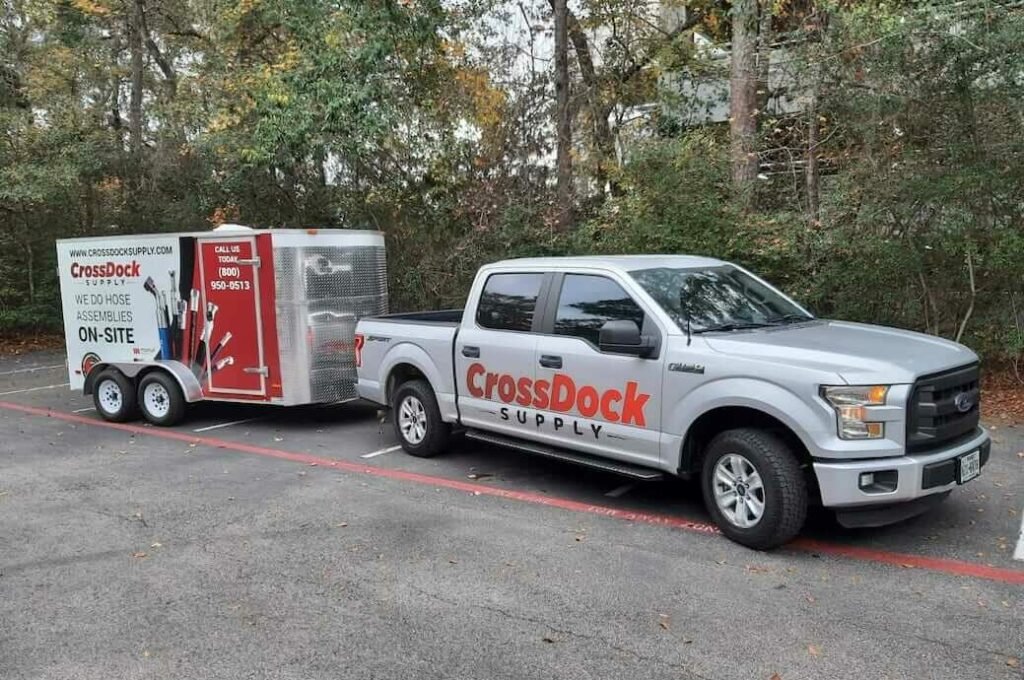 CrossDock truck that lists its mobile/on-site repair service