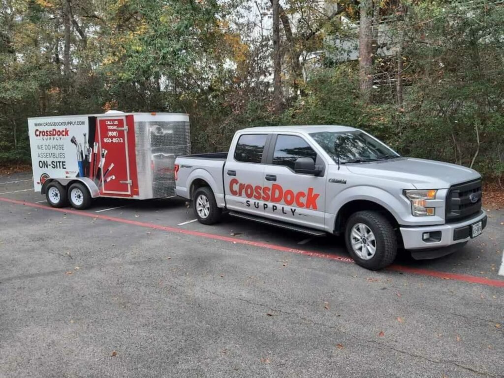 CrossDock truck that lists its mobile/on-site repair service